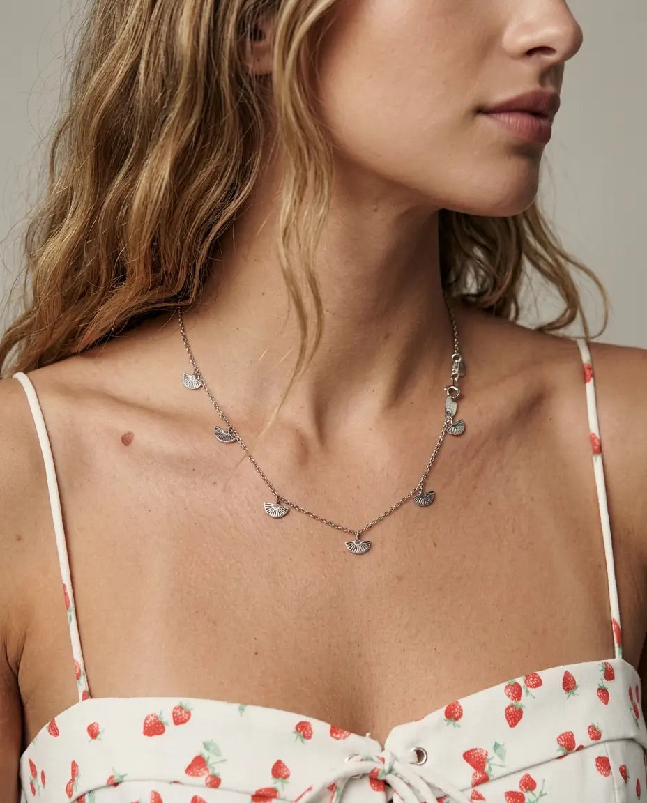 Collar plateado Brisa
