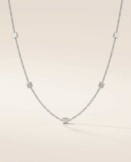 Collar plateado Cube